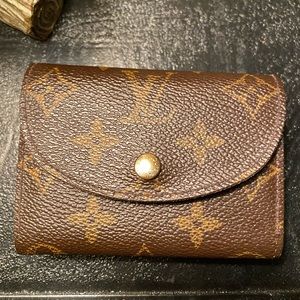 LUIS VUITTON LEATHER WALLET Semi new